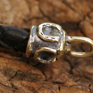 4mm Horse Shoe Adorned End Caps in Sterling Silver, CatD-307 (PAIR)