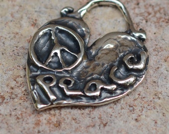 Charm Corazón de la Paz en Plata de Ley SS-247