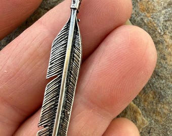 Pluma alta en plata de ley, SS-412 (UNA)
