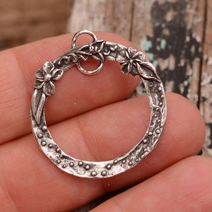 Round Hoop with Flowers, Sterling Silver, CatD-919 (ONE)