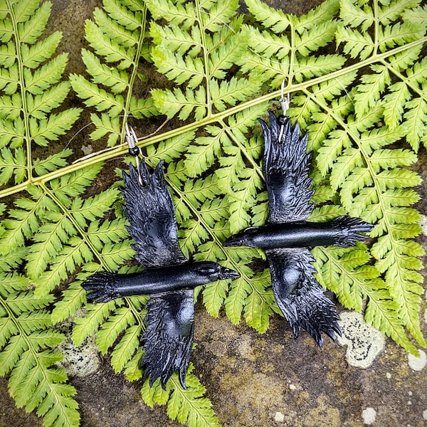 Leather Raven earrings:handmade,original,raven,crow,costume,cosplay,jewelry,pagan,gothic,huggin and muninn,odin,nordic,birds,OOAK,heathen