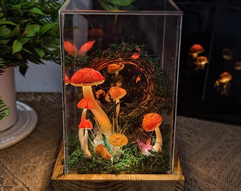 Wreath Handmade Mushroom Lamp, Whimsigoth Decor, Bedroom Decor, Art Deco Lamp, Cottagecore