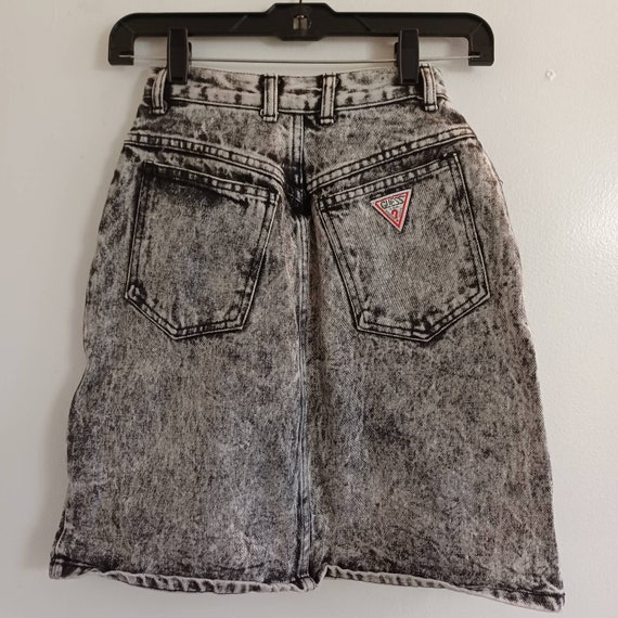 Short Vintage Guess Jeans USA Années 90 - Denim Bleu/blanc Lavé - Taille 29 - Style Skate/streetwear Rétro