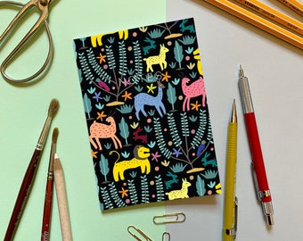 A6 Mini Notebook - El León y la Liebre - Decorado con un patrón inspirado en el arte popular