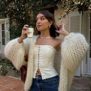 チャンキーモヘア＆アルパカショートカーディガン - 着心地の良いオーバーサイズニットセーター