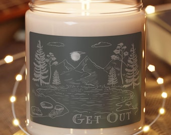 Candela di soia "Get Out Outdoorsy", grafica con montagne, fiume e pini, candela profumata, arredamento per la casa, vita in baita, regalo per gli amanti della natura, aromaterapia