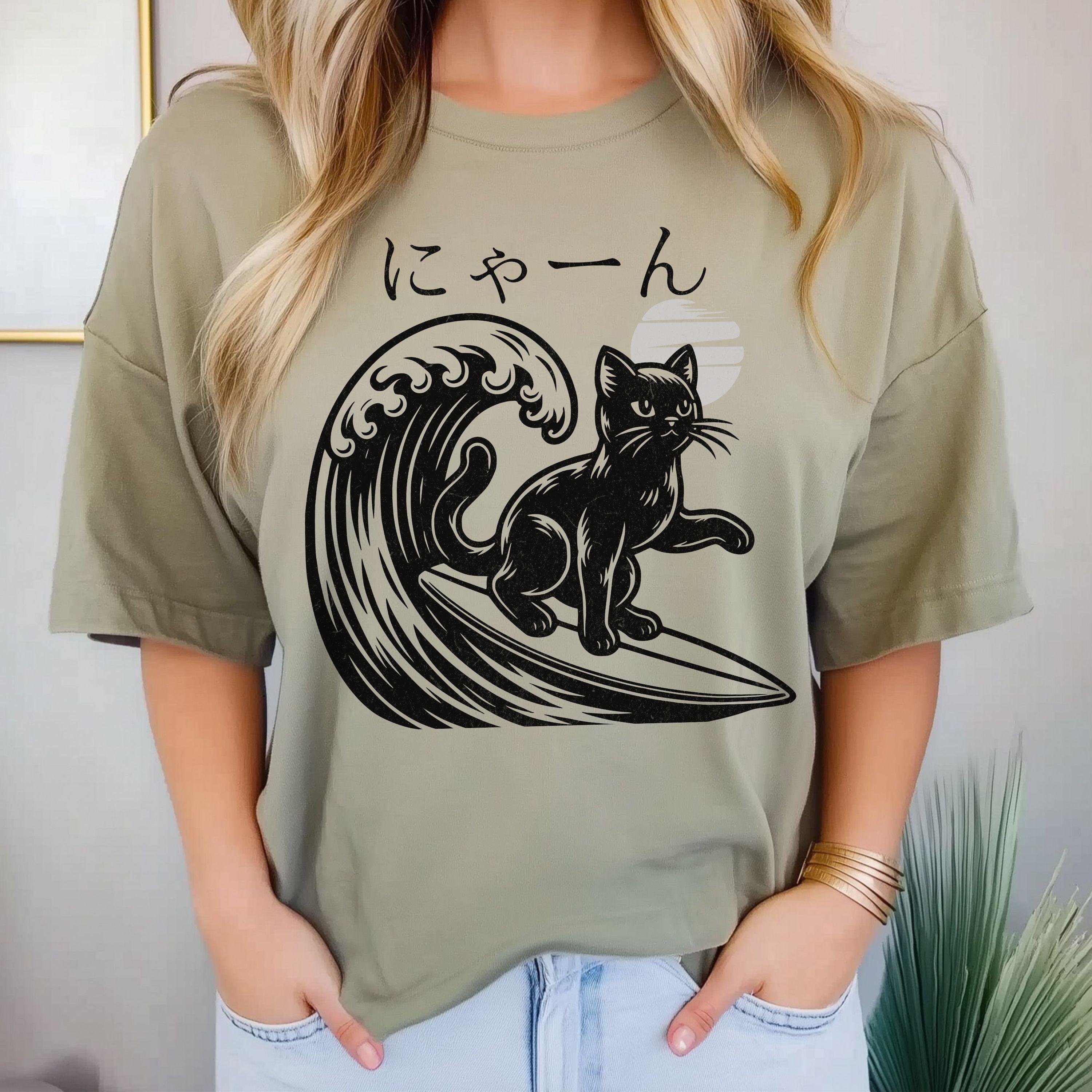 【新品未使用】 WCJAPAN CAT POWER SS TEE Surfing Black Cat on Wave Graphic T-shirt, Meow in Japanese Text
