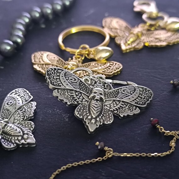 Porte-clés papillon de nuit gothique, pendentif mystique avec papillon de nuit. Ensemble personnalisé sur un clip ou un porte-clés. Petits objets,