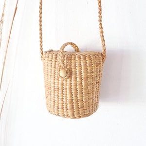 Damen Stroh Crossbody Tasche, Naturkorb Handgefertigte Strohtasche, Wasserhyazinthe Tasche, Seegrastasche, Strandtasche, Schultertasche oder Cross Body Bag