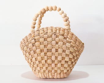 Handcrafted Straw Beach Bag: Boho Woven Tote