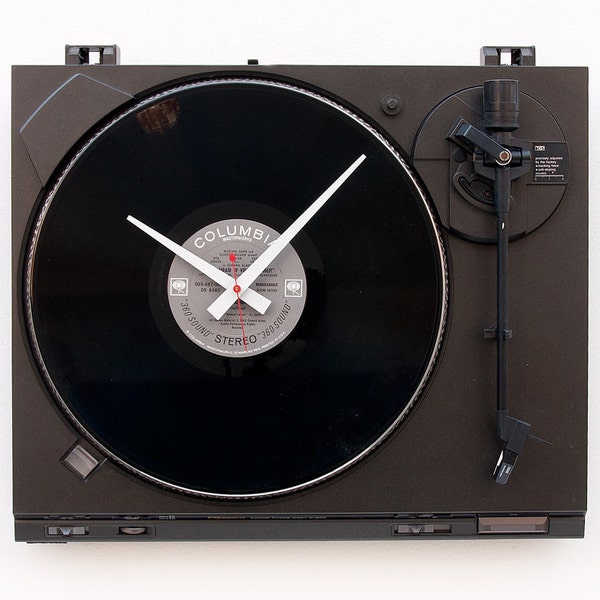 Recycled Turntable Clock