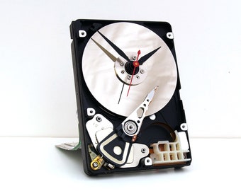 Computer Hard Drive Clock, recycle, upcycle, geek, nerd, PC, Birthday, design, steampunk, reuse, timepiece, repurpose, desk, battery, time,