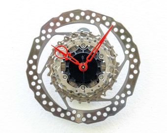 bike gear clock, brake, disk, bicycle, cyclist, cycle, Recycle, reclaim, repurpose, reuse, upcycle, battery, cassette, steampunk, time, cog