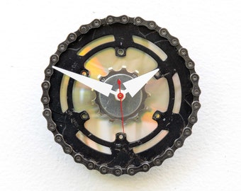 bike gear clock, cycle, bicycle, chain, boyfriend, girlfriend, unique, recycle, repurpose, reuse, upcycle, time, wall, battery, dad, Father,