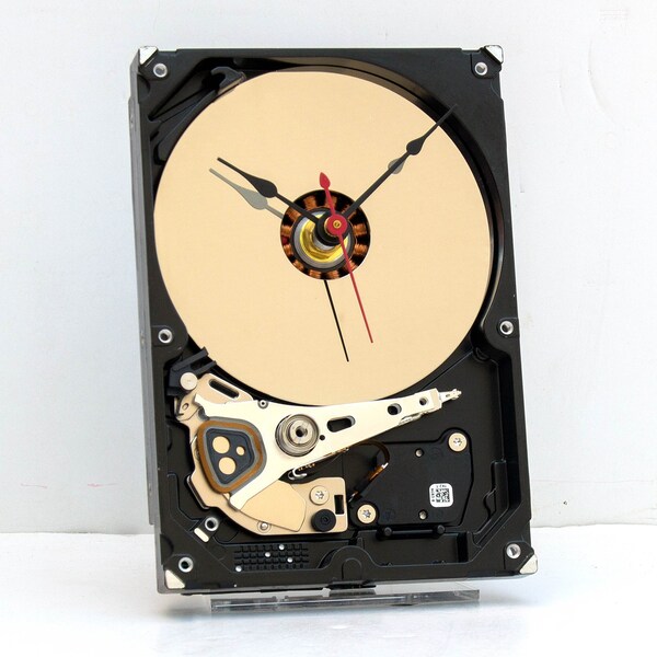 Hard drive clock, Computer, PC, Industrial, Recycle, upcycle, reuse, repurpose, nerd, geek, Apple, Mac, desk, boyfriend, girlfriend, office,