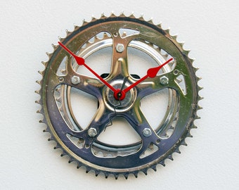 Bike Gear Clock, bicycle, cycle, cyclist, cog, unique, upcycle, repurpose, Recycle, reuse, reclaim, time, steampunk, Red, wall, battery,