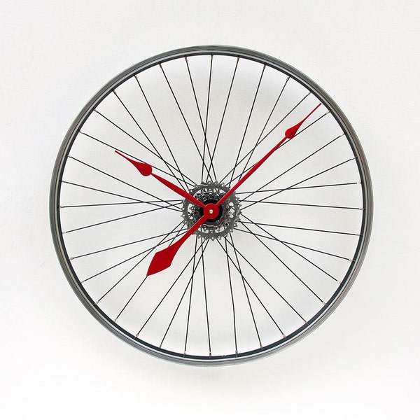 Recycled Bike Wheel Clock