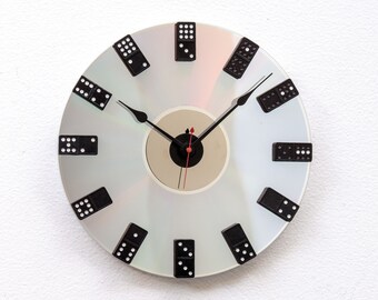 Laser Disk Domino Clock, Recycle, upcycle, repurpose, reuse, reclaim, battery, PC hard drive platter, Movie, game, wall, movie, battery,