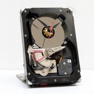 Computer Hard Drive Clock, Unique, Industrial, Husband, Boyfriend, Time, Dad, Tech, PC, reclaim, reuse, repurpose, recycle, upcycle,