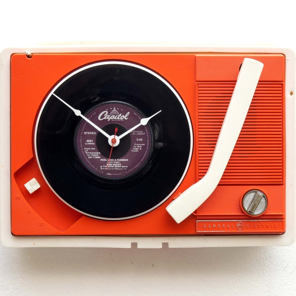 Horloge tourne-disque, platine, album, musique, recyclage, réutilisation, réutilisation, recyclage, vintage, antiquité, vinyle, 33 tours, 45, mur, heure, audio, éco,