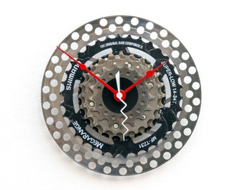 bike gear clock, brake, disk, bicycle, cyclist, cycle, Recycle, boyfriend, reclaim, repurpose, reuse, upcycle, chain, cassette, steampunk