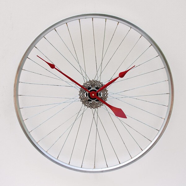 Recycled Bike Wheel clock