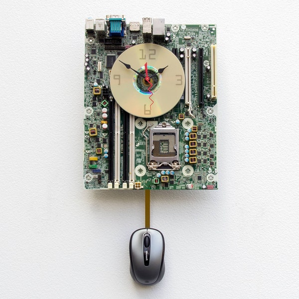 Computer Motherboard Clock, PC, mouse, circuitboard, Geek, nerd, repurpose upcycle, pendulum, steampunk, recycle, green, tech, wall, battery