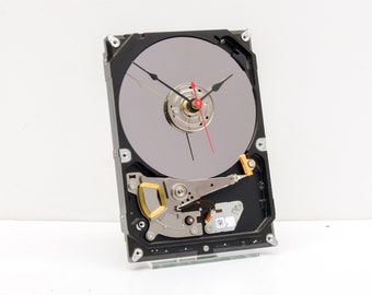 hard drive clock, Computer, parts, Geek, nerd, upcycle, Recycle, repurpose, reuse, reclaim, PC, time, desk, circuitboard, Mac, Apple,