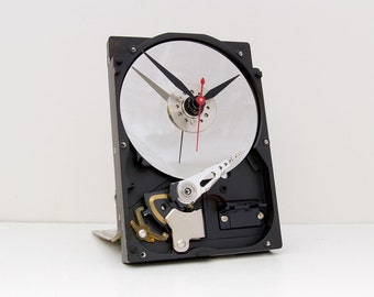 Hard Drive Clock, Unique, Industrial, Husband, Boyfriend, Dad, Tech, reclaim, reuse, repurpose, upcycle, PC, desk, office, tech, battery,