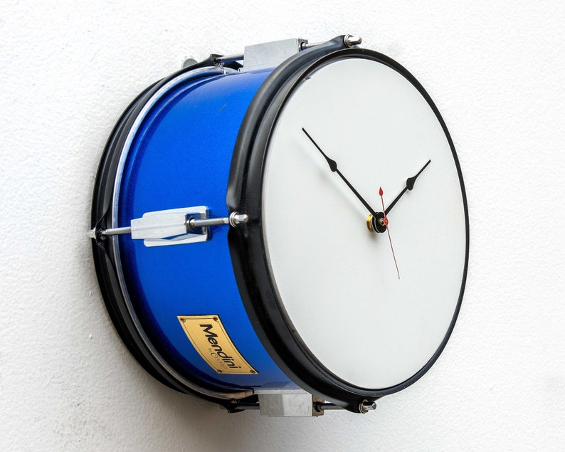 Drum Clock, tom tom, percussion, steampunk, repurpose, recycle, reuse, repurpose, reclaim, music, inspire, instrument, battery, wall, time. image 2