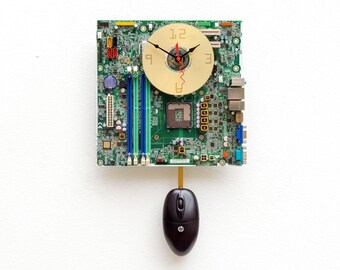 Computer Motherboard Clock, PC, mouse, circuitboard, Geek, nerd, repurpose upcycle, pendulum, steampunk, recycle, green, tech, wall, battery