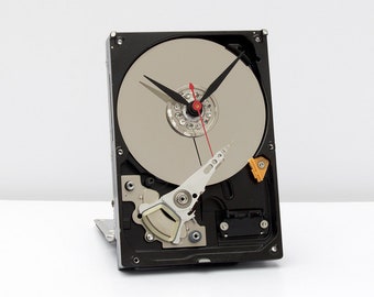 hard drive clock, geek, nerd, Computer, steampunk, upcycle, Recycle, repurpose, reuse, PC, tech, desk, battery, Apple, office, dad, father,