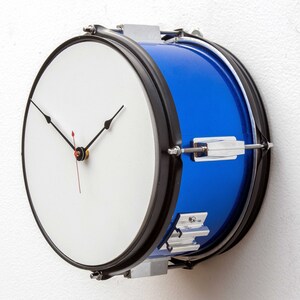 Drum Clock, tom tom, percussion, steampunk, repurpose, recycle, reuse, repurpose, reclaim, music, inspire, instrument, battery, wall, time. image 3