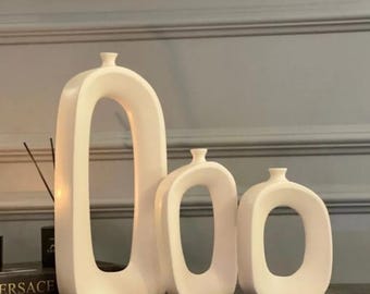 Set mit 3 handgefertigten beigen Keramikvasen - rustikale Boho-Dekoration, minimalistische Keramik
