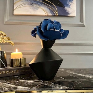 Handmade Abstract Black Ceramic Vase – Modern Minimalist Home Decor