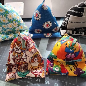 CELL PHONE Stand | Mobile Phone Stand| Kindle Stand | Phone Pillow | Fabric Phone Stand | Eyeglass Dogs, Daisy, Kings, Cartoon Dog, Clippers