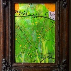 Petite peinture d'art murale originale / Hudson Valley Route 209 carte du comté d'Ulster techniques mixtes par Jacinta Bunnell dans cadre vintage en bois