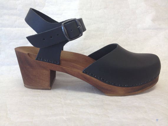 design your own clogs