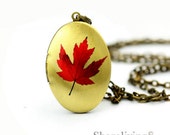 1pcs Red Maple Locket Charm, Handmade Antique Bronze Brass Oval Leaf Photo Locket Pendant - HLK309C
