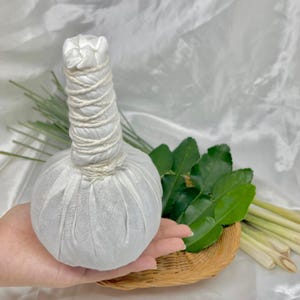 Thai Massage Ball Compress Ball Herbal Spa Wellness Pain Relief Body Relaxing 200 g.