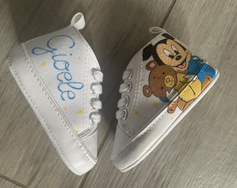 Hand-painted baby shoes
