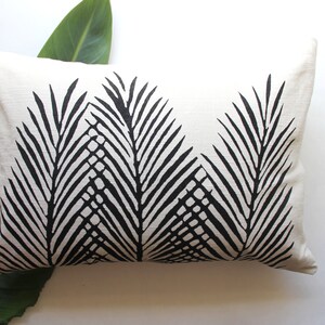 Palmblad decor/bladprint/linnen kussen/palmblad print/palmblad kussensloop afbeelding 3