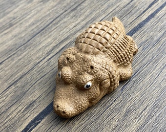 Whimsical Alligator Tea Pet | Adorable Serving Tray Decor | Fun Tabletop Sculpture |