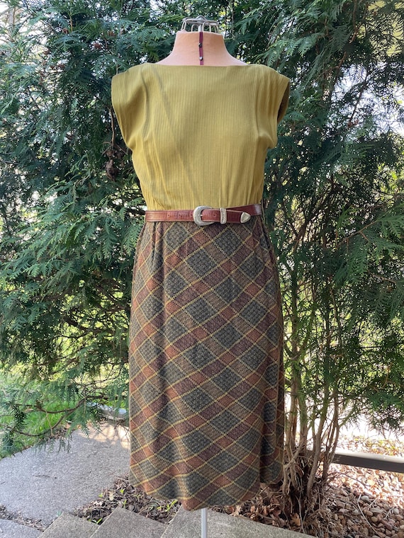 olive green plaid dress Cheery Mood Plaid Tunic Dress In Green main image 0