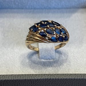 vintage 10kt gold cluster cocktail ring - blue sapphire - US size 6.5