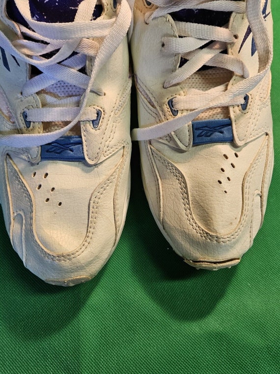 Vintage Reebok Sneakers Size 9.5 (UK 7) Tag Code … - image 7