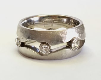 Dramatic & Wide! 14k White Gold River Band with .45ctw White Round Brilliant Diamonds Size 7.5