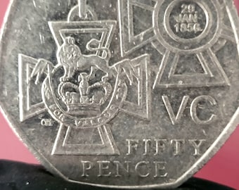 希少な収集価値のある 50 ペンス硬貨 ブリタニア女王エリザベス 2 世