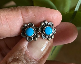 Vintage Sterling Silver & Turquoise Stud Earrings