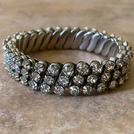 Vintage Women’s Rhinestone Stretch Bracelet, Clea… - image 2